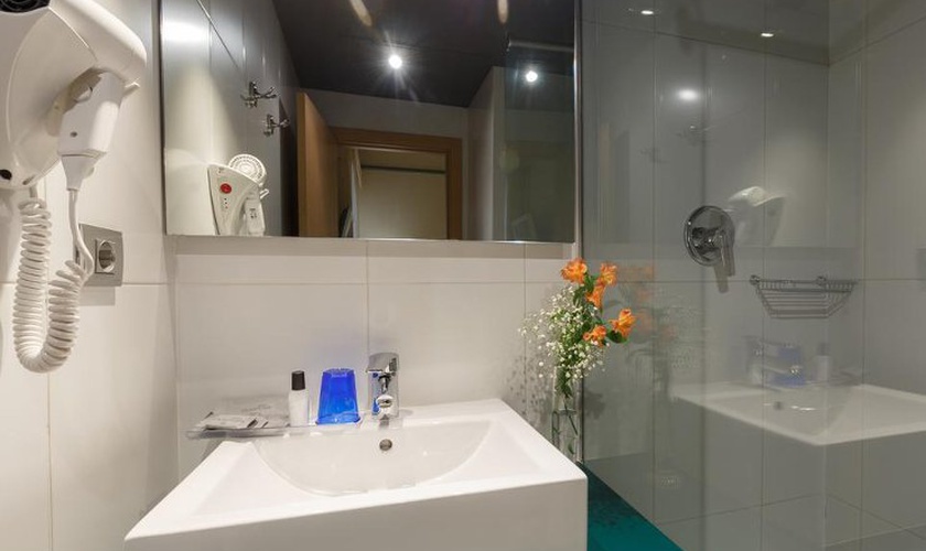 Chambre single Hôtel Ciutat Barcelona Barcelone Chambre single Hôtel Ciutat Barcelona Barcelone
