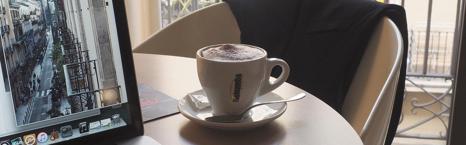 CiutatHotels - - CiutatHotels - -