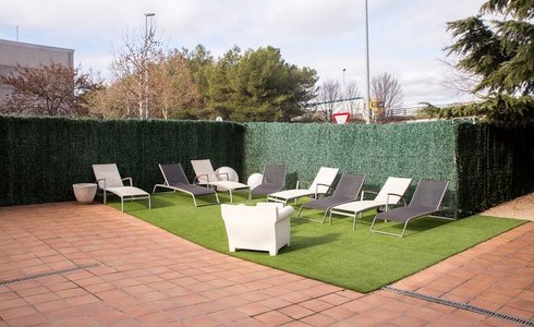 TERRAZA SOLARIUM Hôtel Porta de Gallets dans Mollet del Vallés TERRAZA SOLARIUM Hôtel Porta de Gallets dans Mollet del Vallés