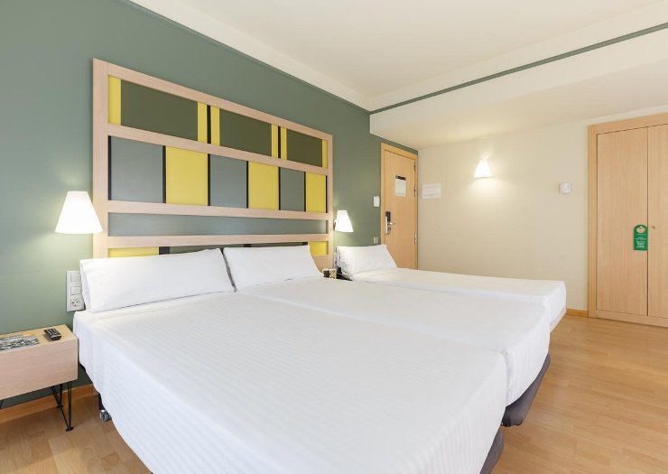 Chambre triple hôtel ciutat barcelona barcelone Chambre triple hôtel ciutat barcelona barcelone
