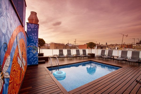 Piscine Hôtel Ciutat Barcelona dans Barcelone Piscine Hôtel Ciutat Barcelona dans Barcelone
