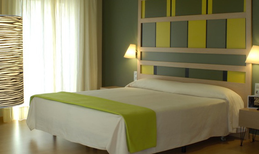 Double comme chambre simple Hôtel Ciutat Barcelona Barcelone Double comme chambre simple Hôtel Ciutat Barcelona Barcelone