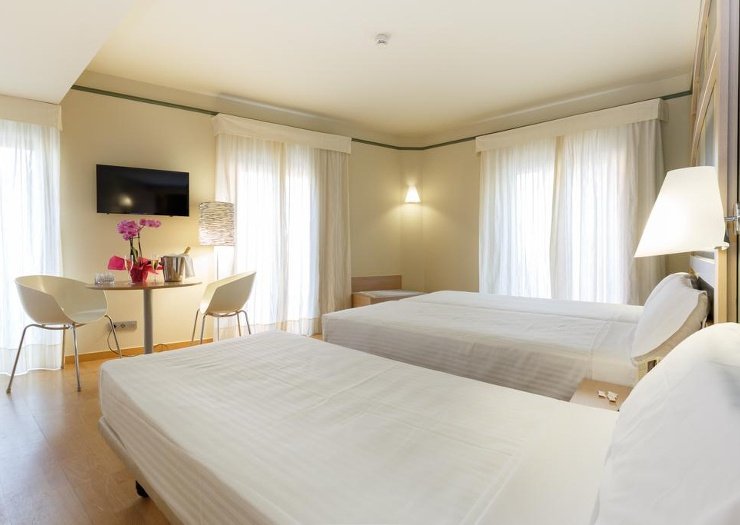 Chambre triple hôtel ciutat barcelona barcelone Chambre triple hôtel ciutat barcelona barcelone